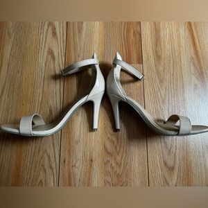 Size 6 nude heels